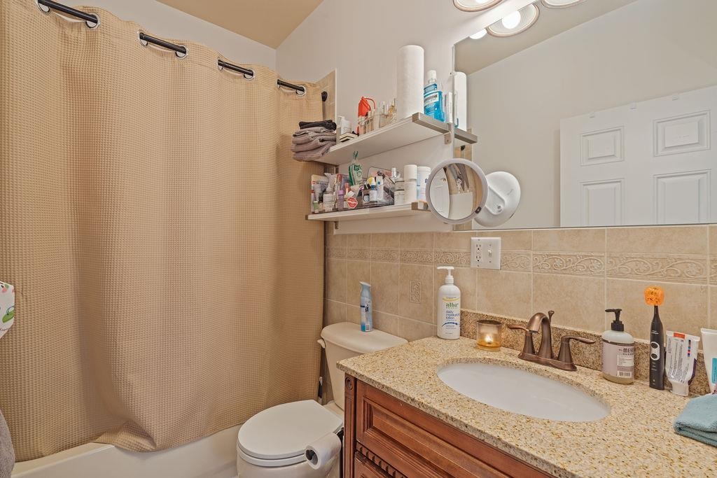 620 38TH ST Unit: 903