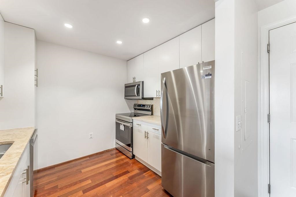 2305 CITY PL