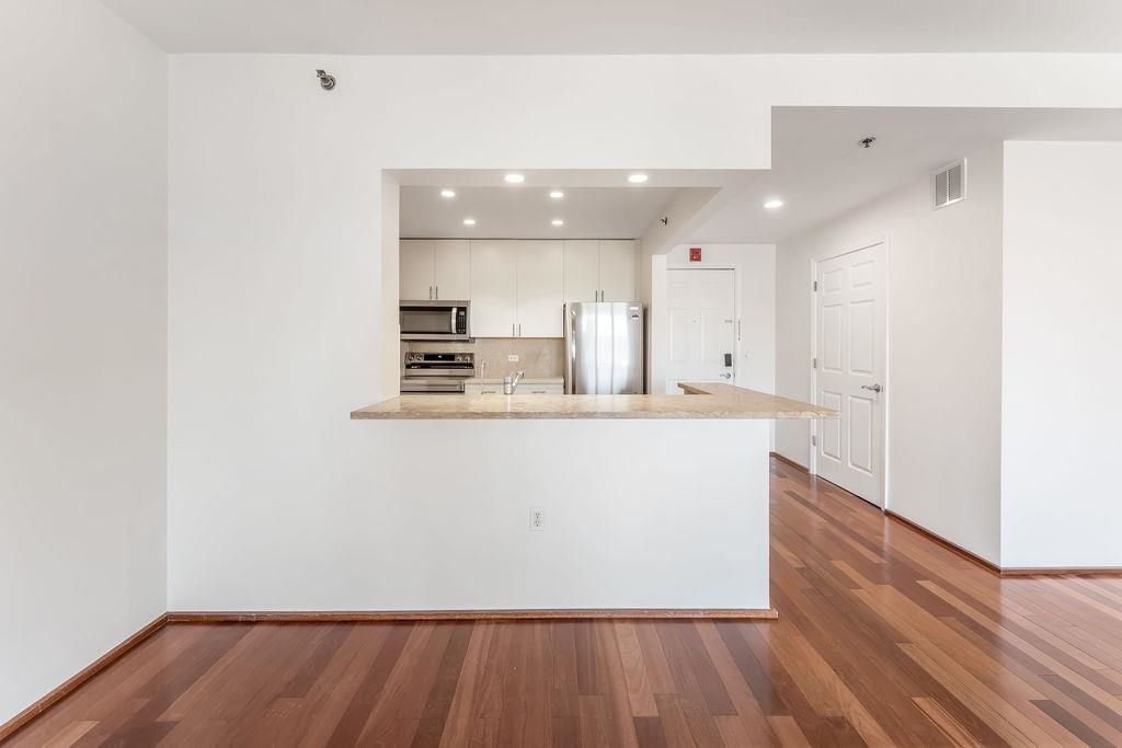 2305 CITY PL