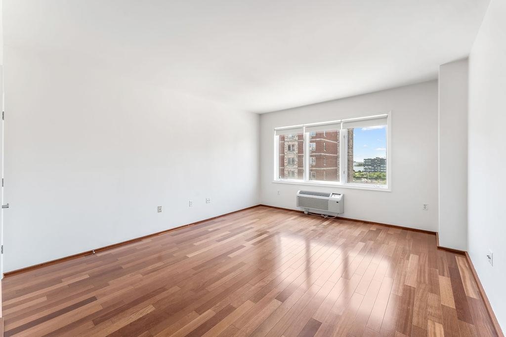 2305 CITY PL