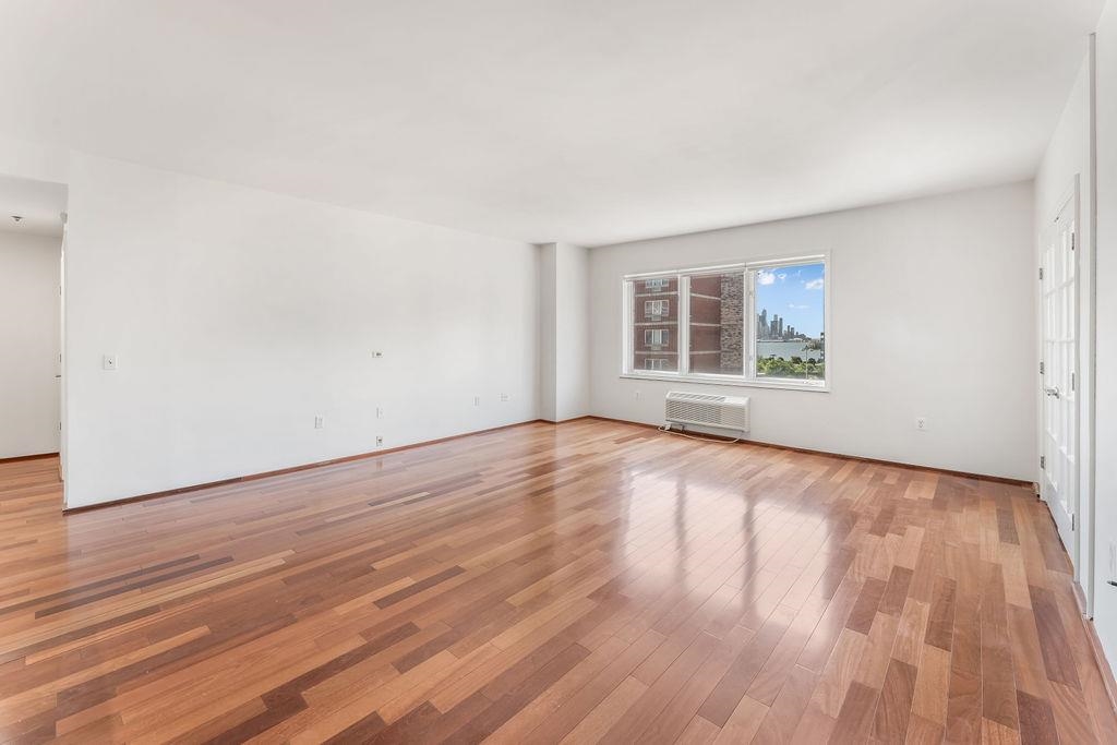 2305 CITY PL