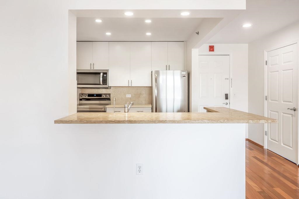 2305 CITY PL