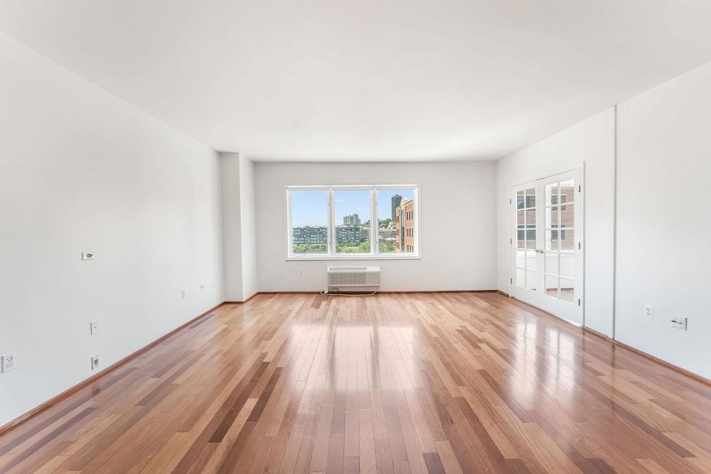 2305 CITY PL