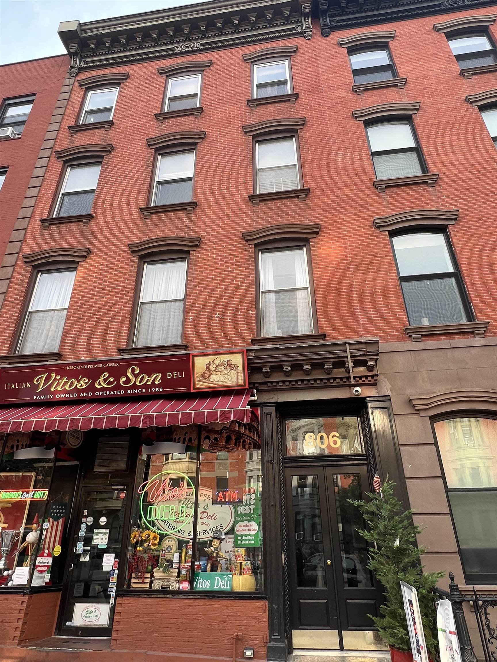 806 WASHINGTON ST Unit: 2