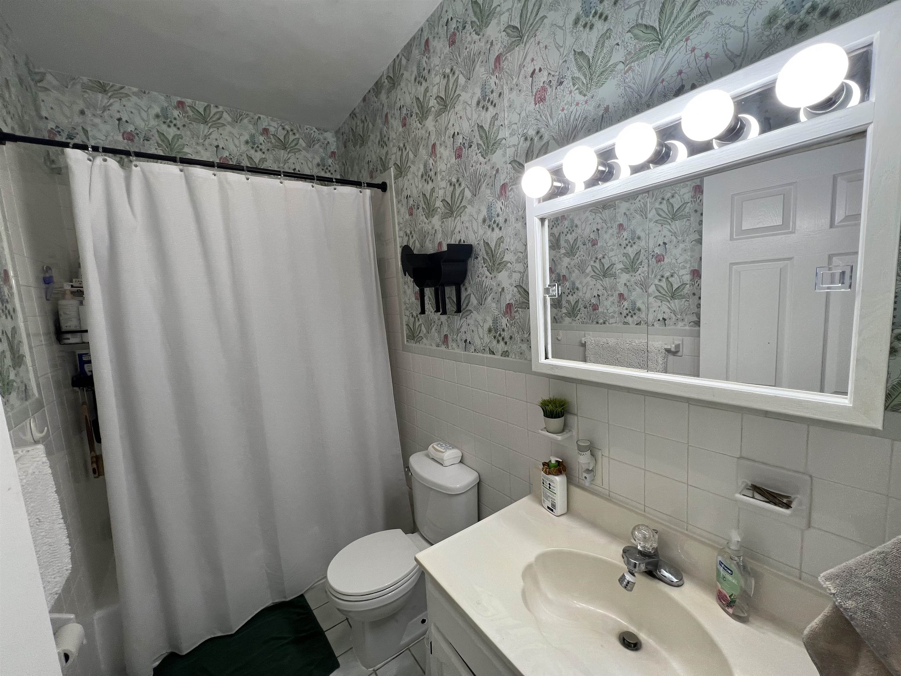 806 WASHINGTON ST Unit: 2