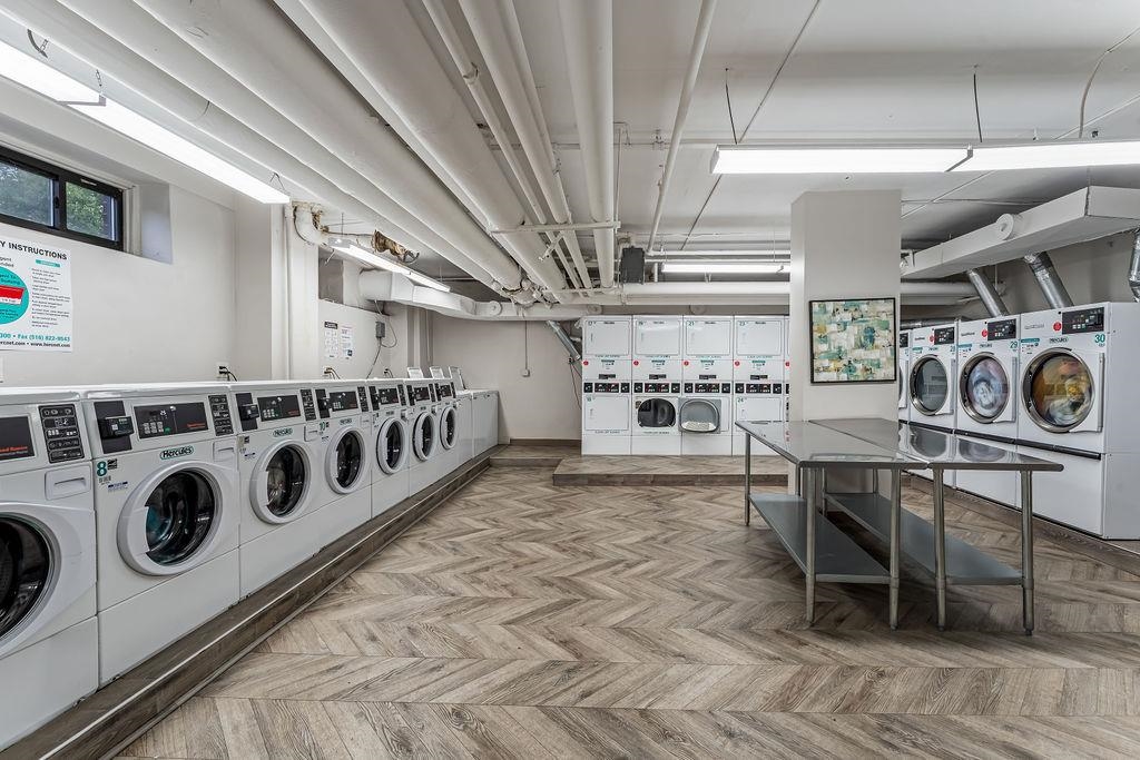225 ST PAULS AVE Unit: 11D
