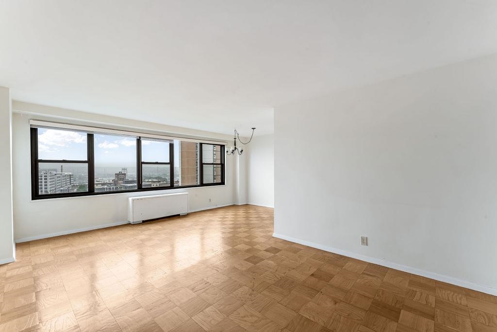 225 ST PAULS AVE Unit: 11D