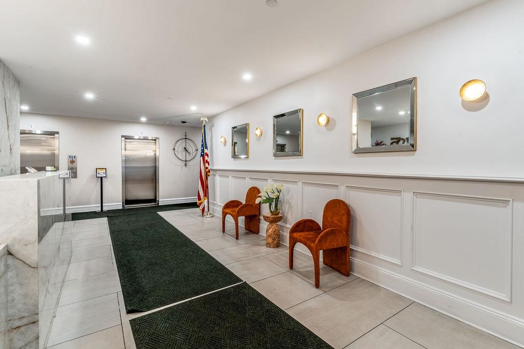 225 ST PAULS AVE Unit: 11D