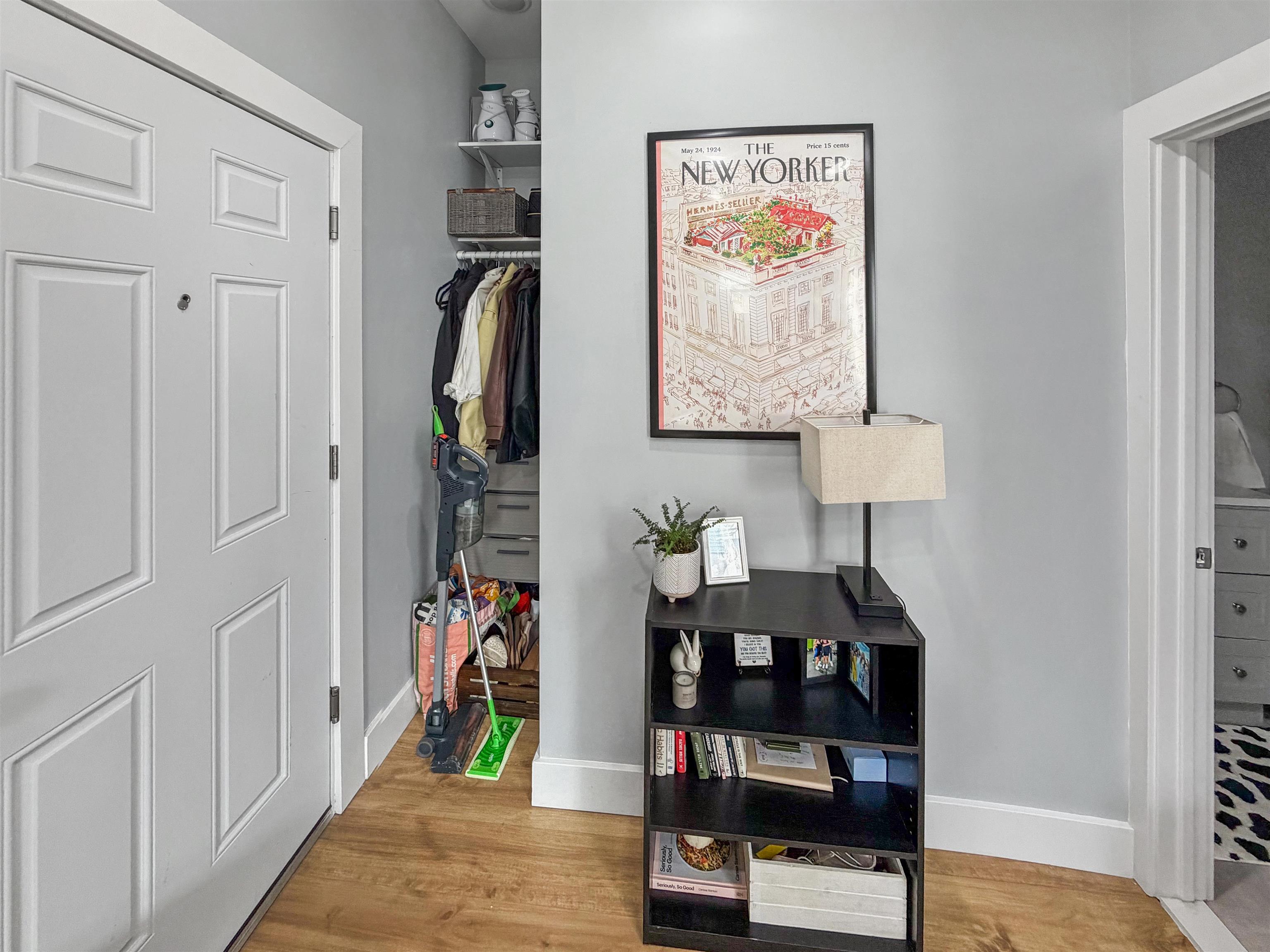 1076 SUMMIT AVE Unit: 4