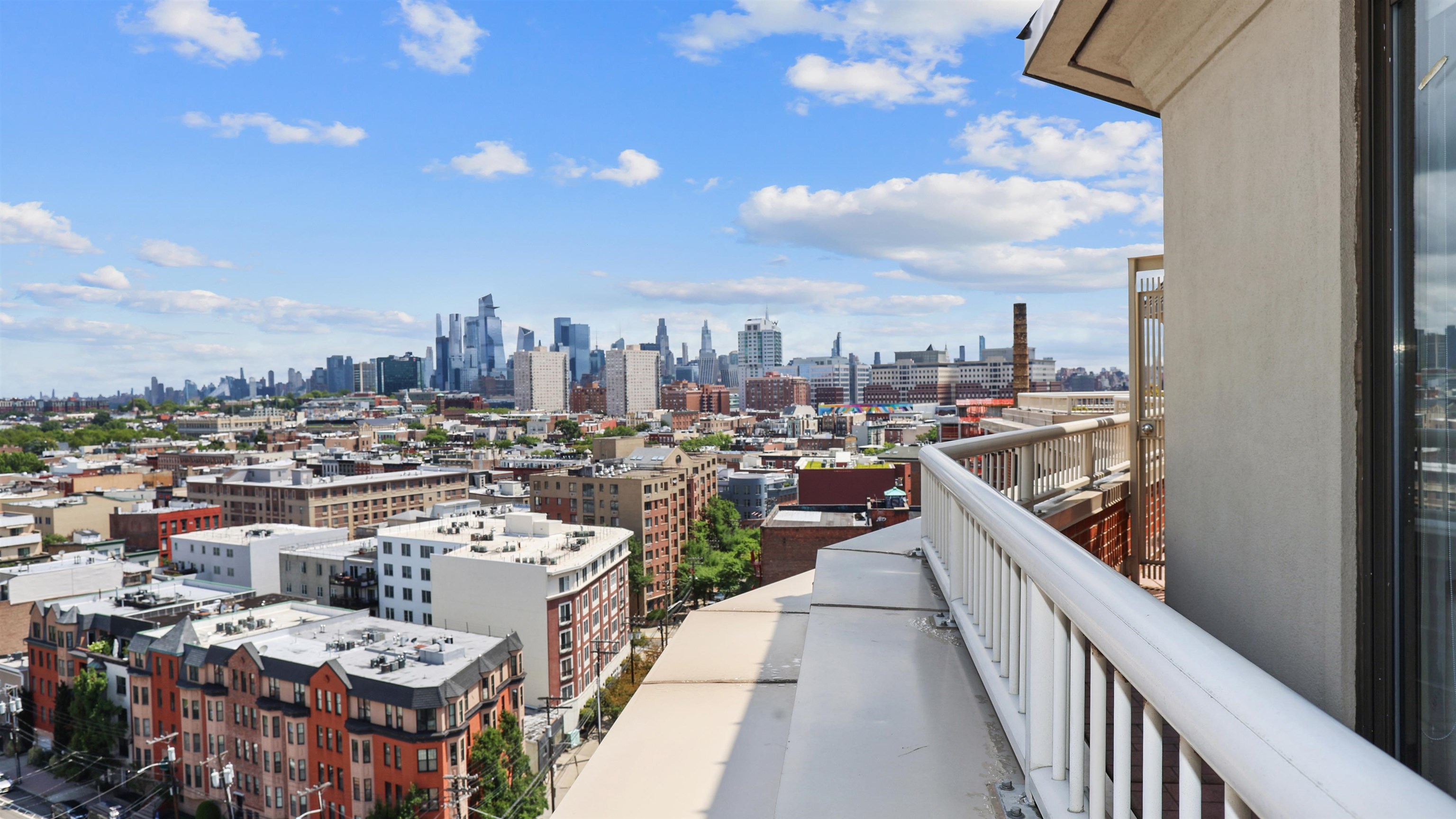 415 NEWARK ST Unit: Ph2
