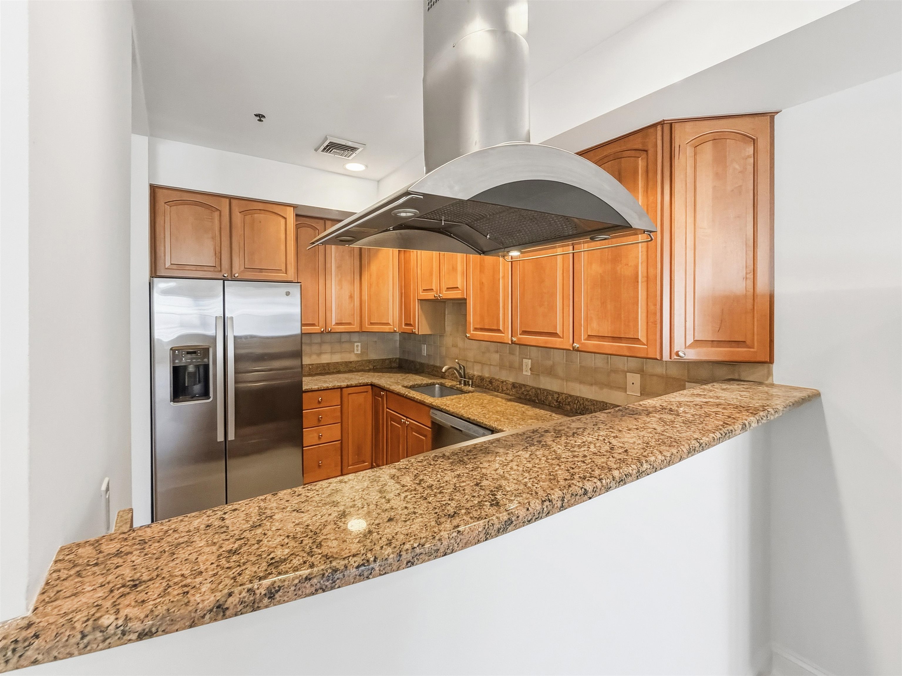 613 MONROE ST Unit: 4