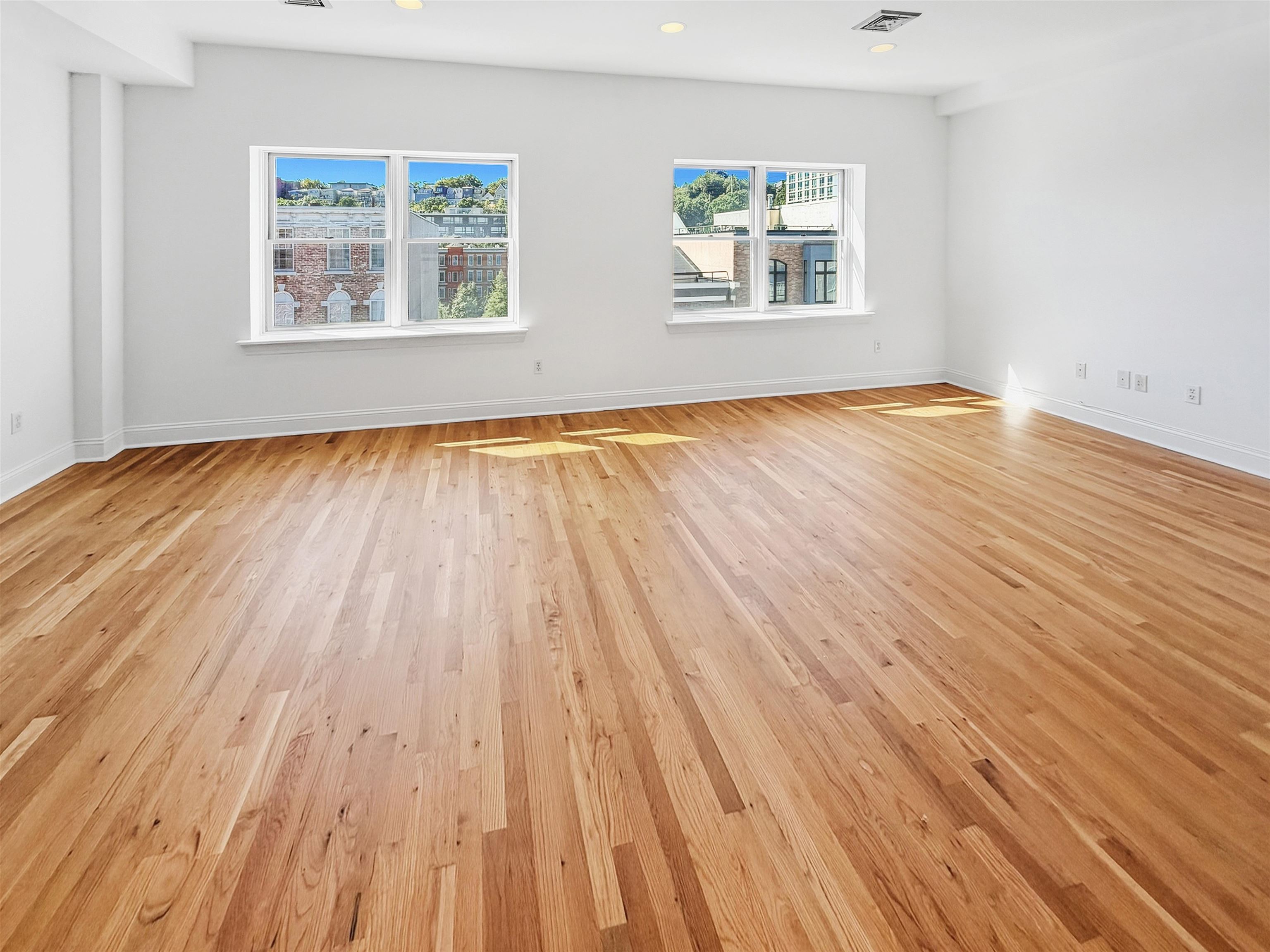 613 MONROE ST Unit: 4