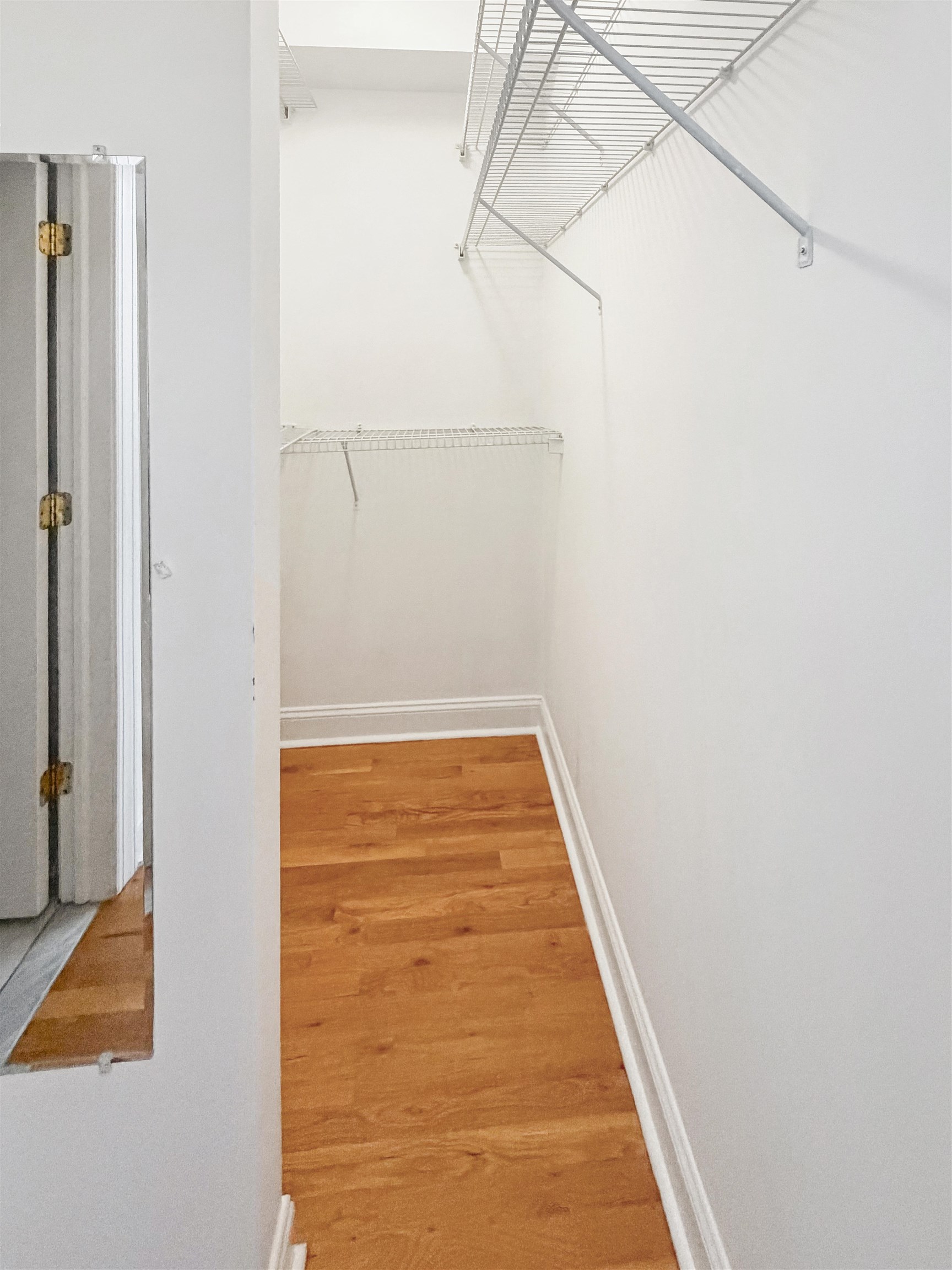 613 MONROE ST Unit: 4