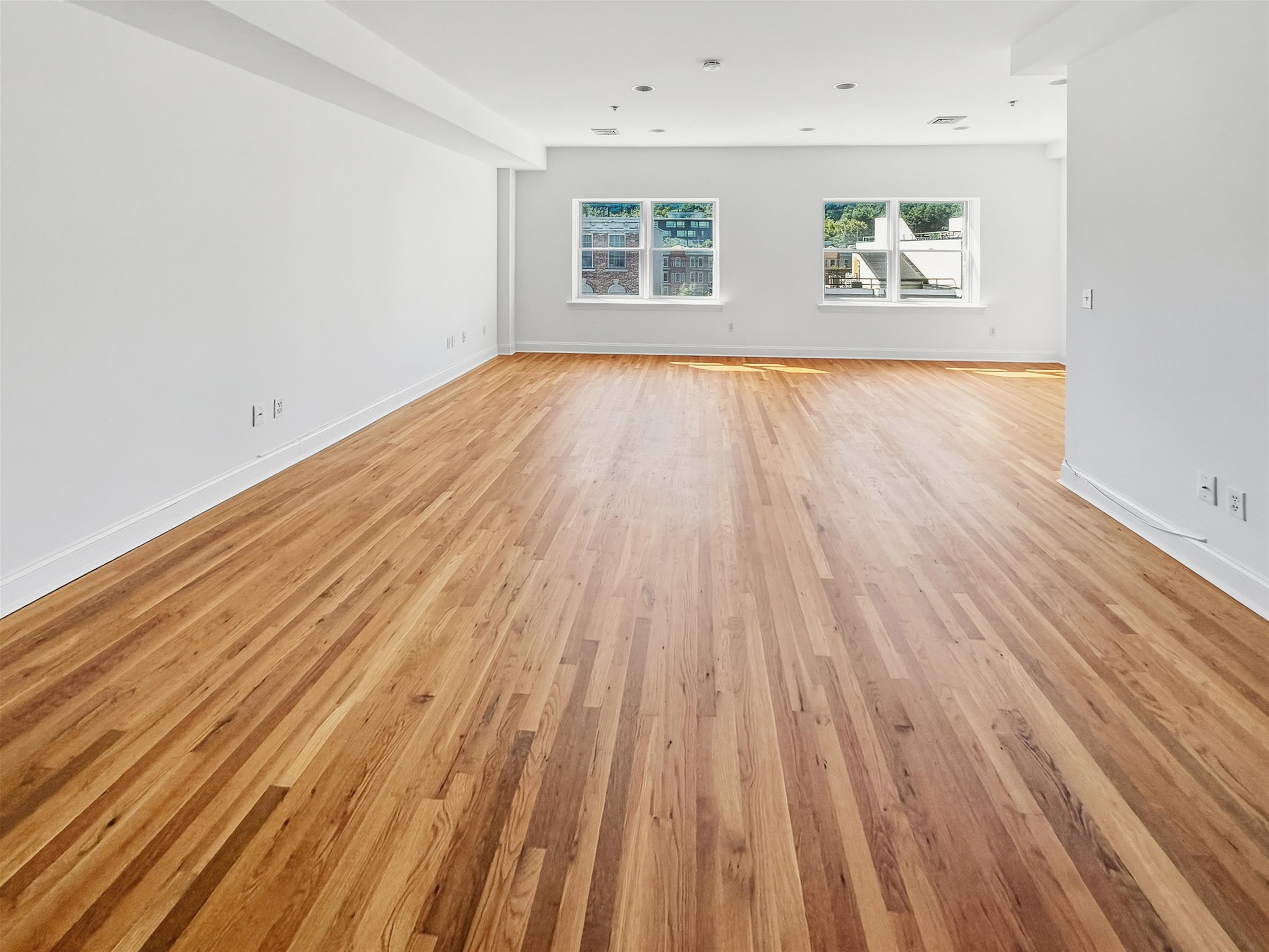 613 MONROE ST Unit: 4