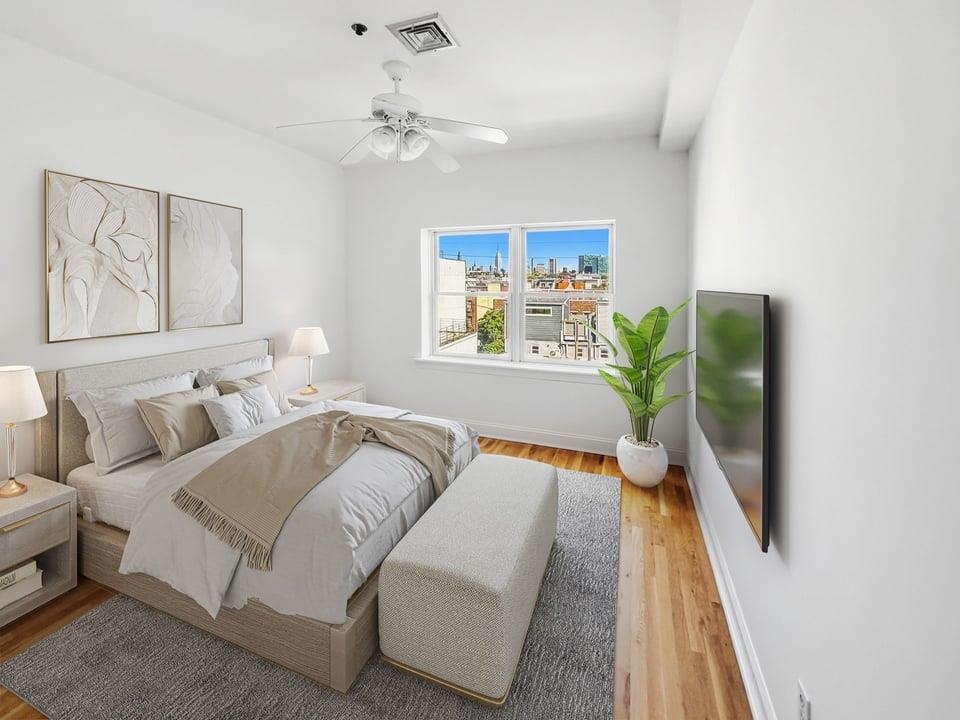 613 MONROE ST Unit: 4