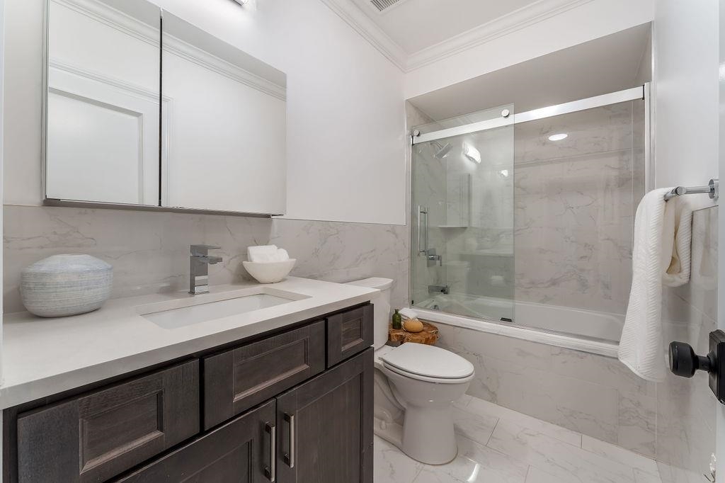 314 GRAND ST Unit: 1