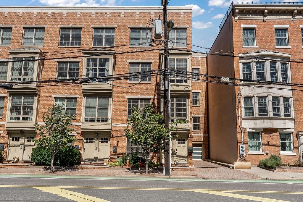 314 GRAND ST Unit: 1