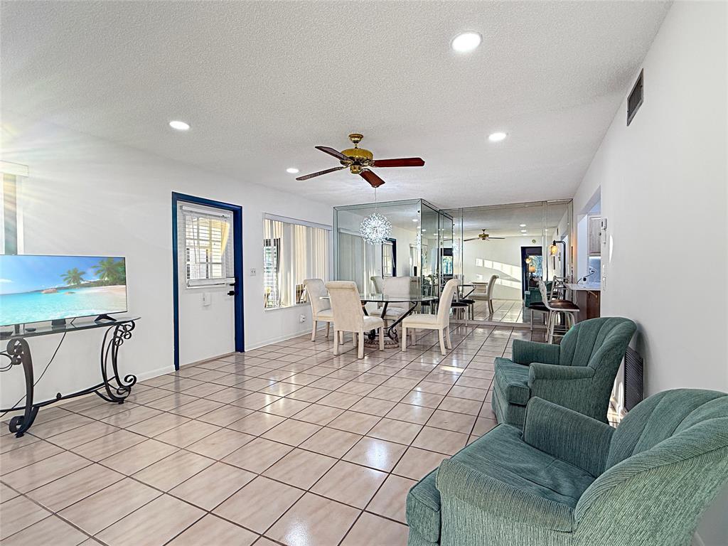 301 Knotty Pine Circle D2