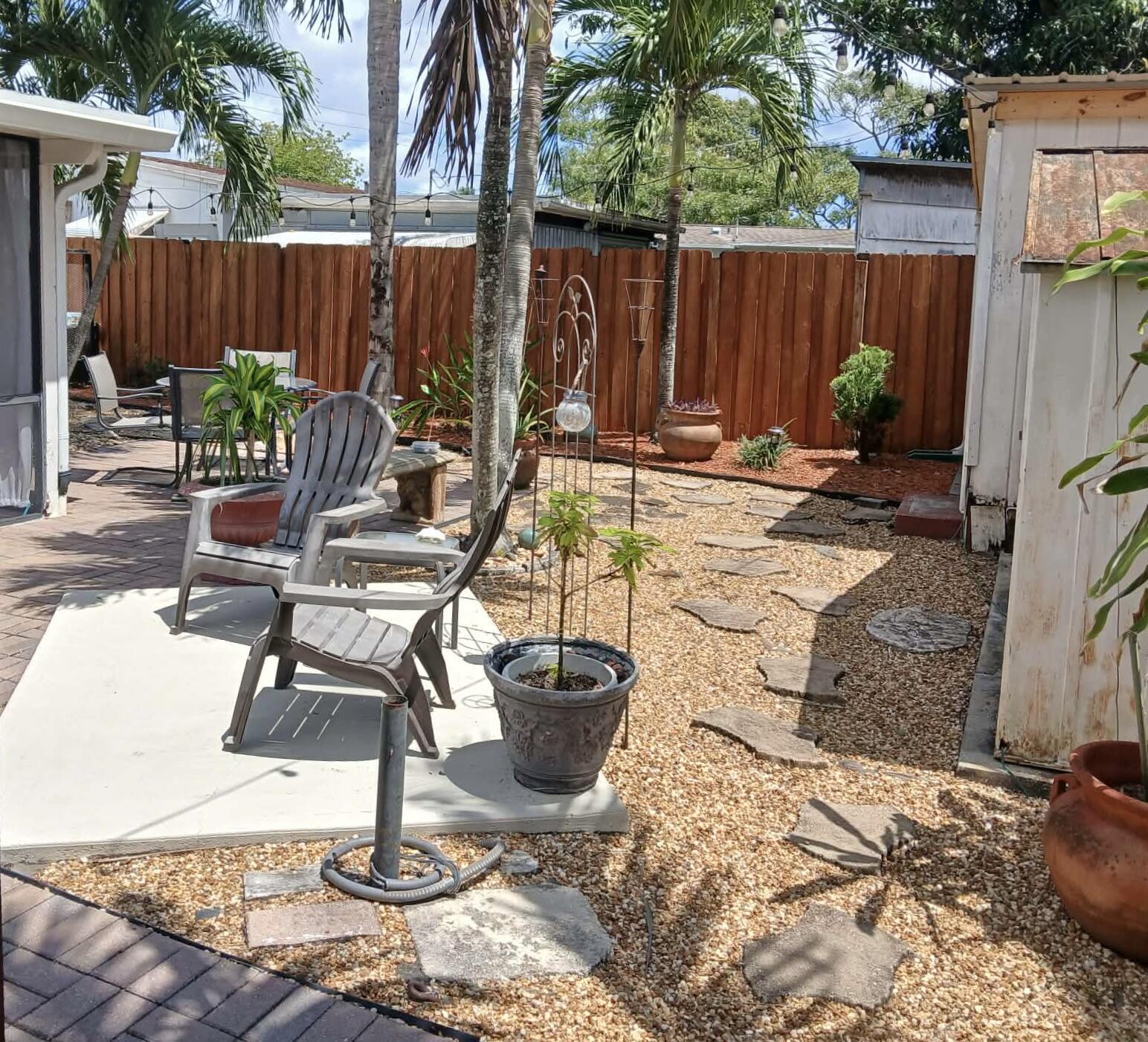 5882 Winfield Boulevard