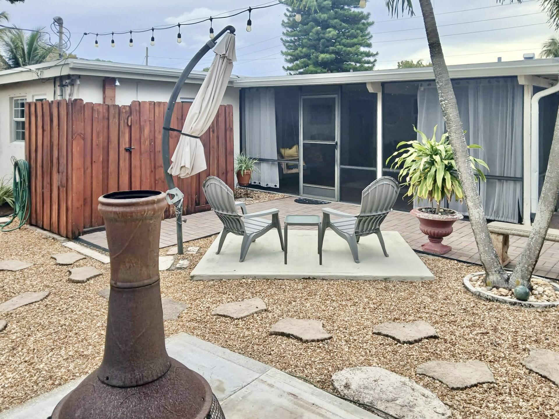 5882 Winfield Boulevard