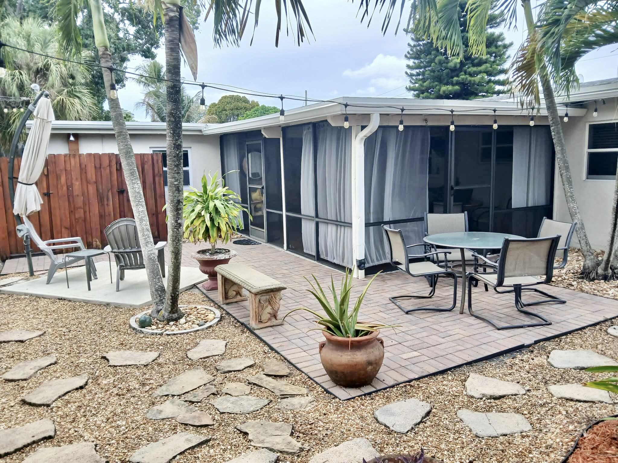 5882 Winfield Boulevard