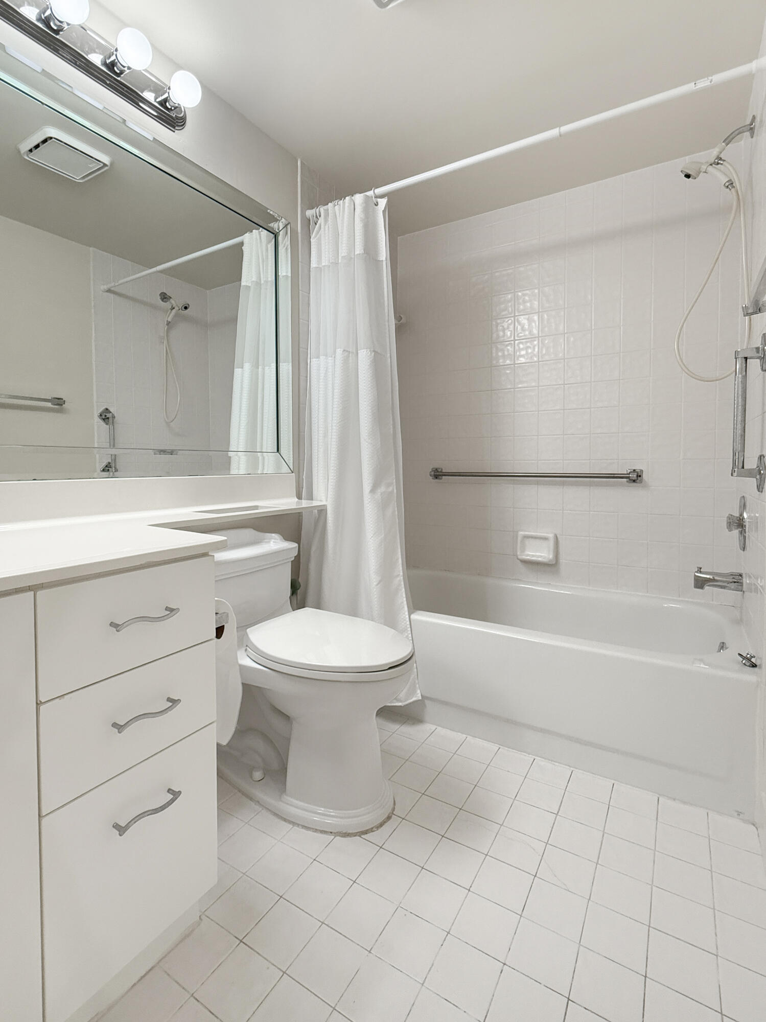 10111 NW 24TH Place 106
