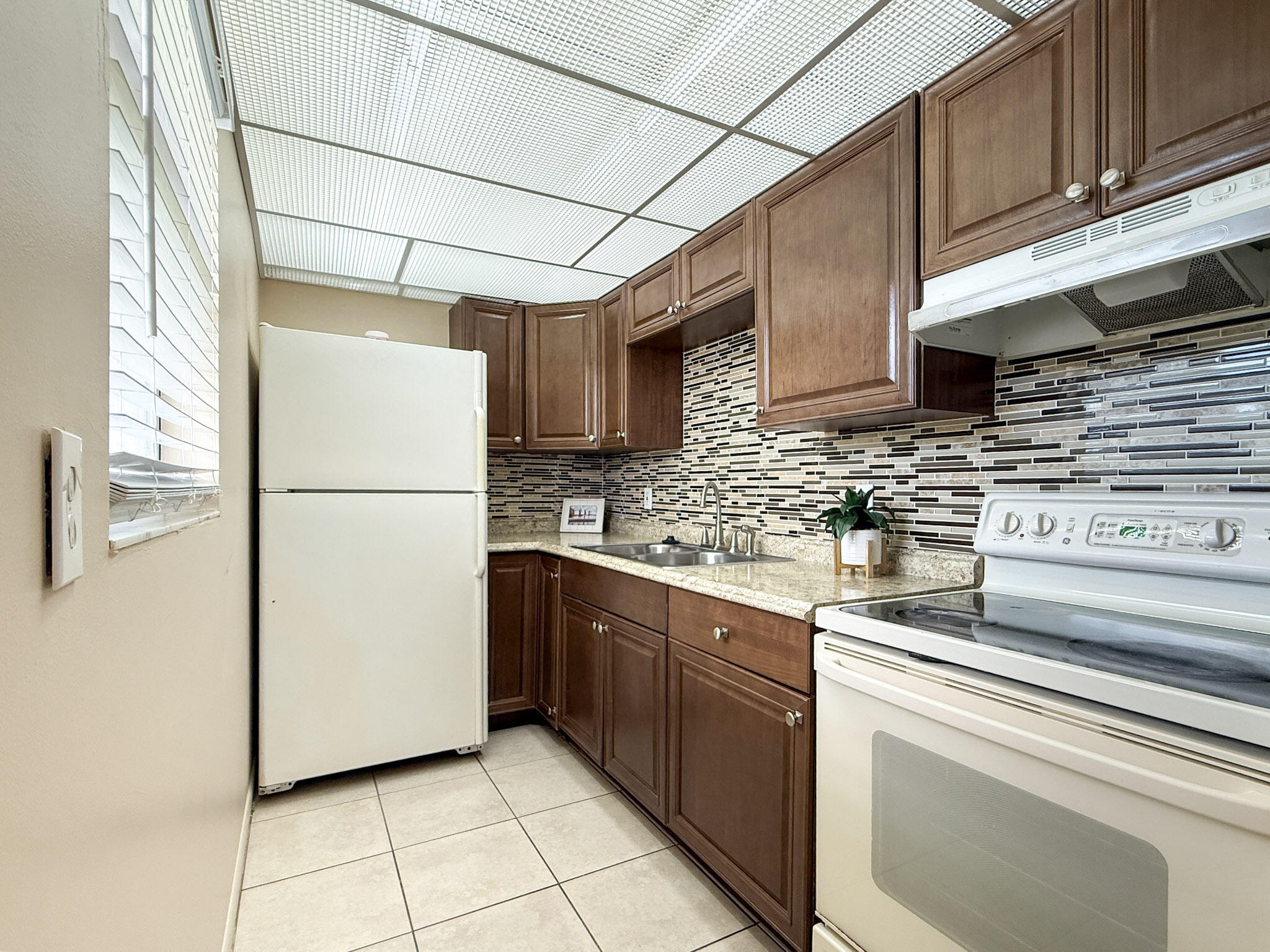 200 BONNIE Boulevard 117