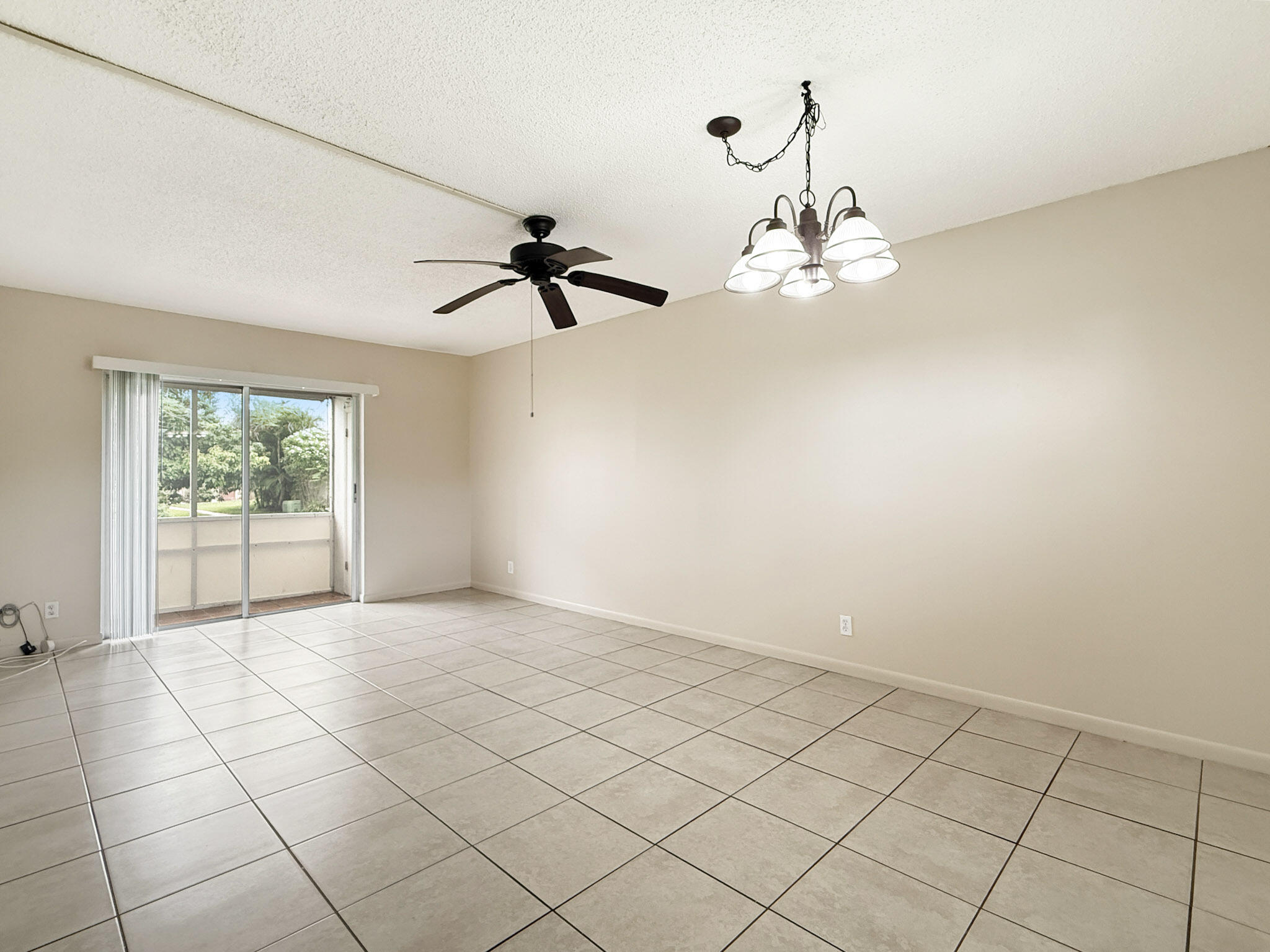 200 BONNIE Boulevard 117