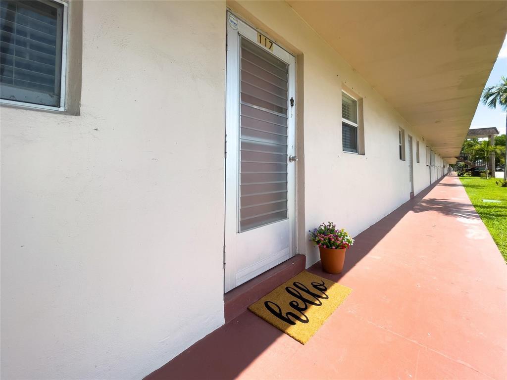200 BONNIE Boulevard 117