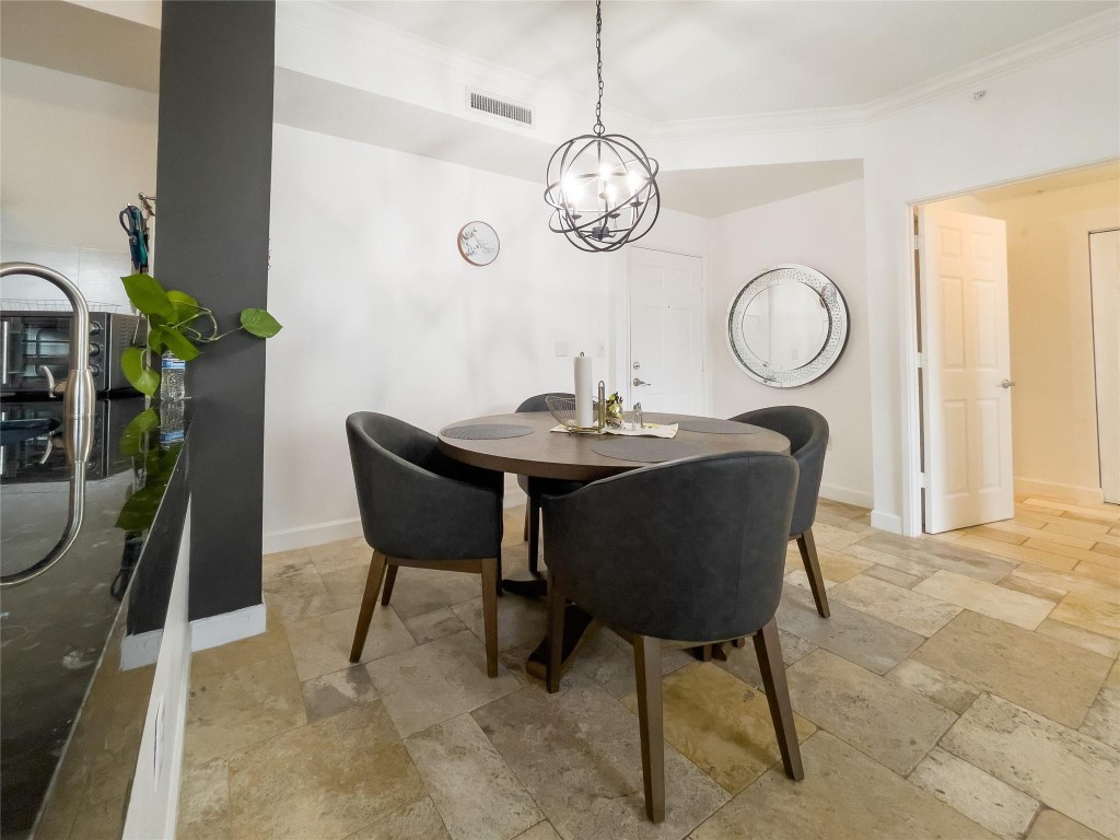 1900 Van Buren St 118B