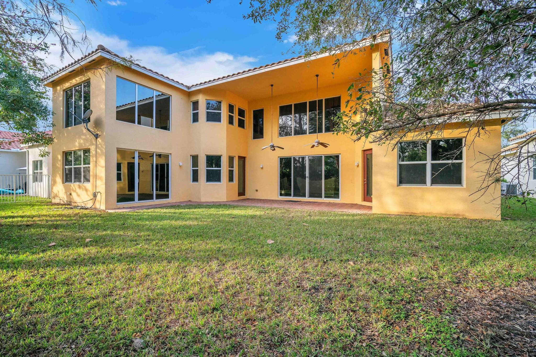 9664 Campi Dr