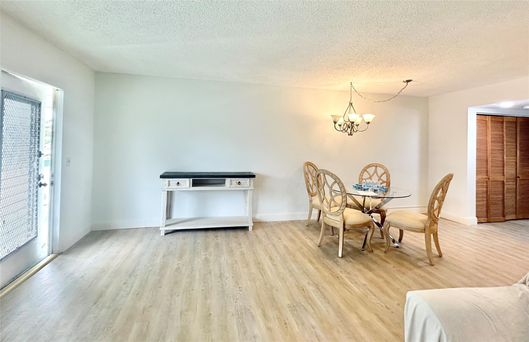 303 Oakridge Q 303