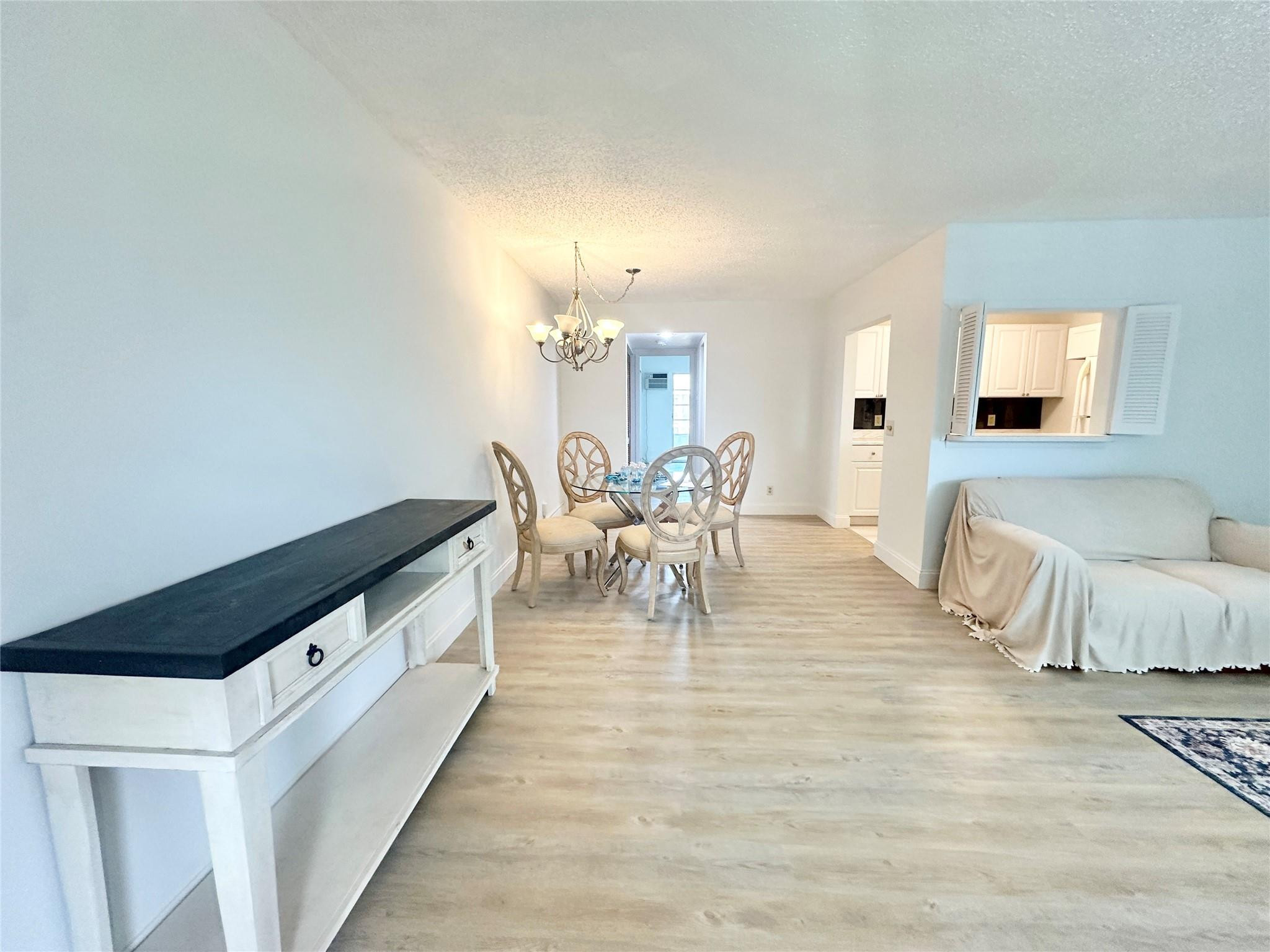 303 Oakridge Q 303