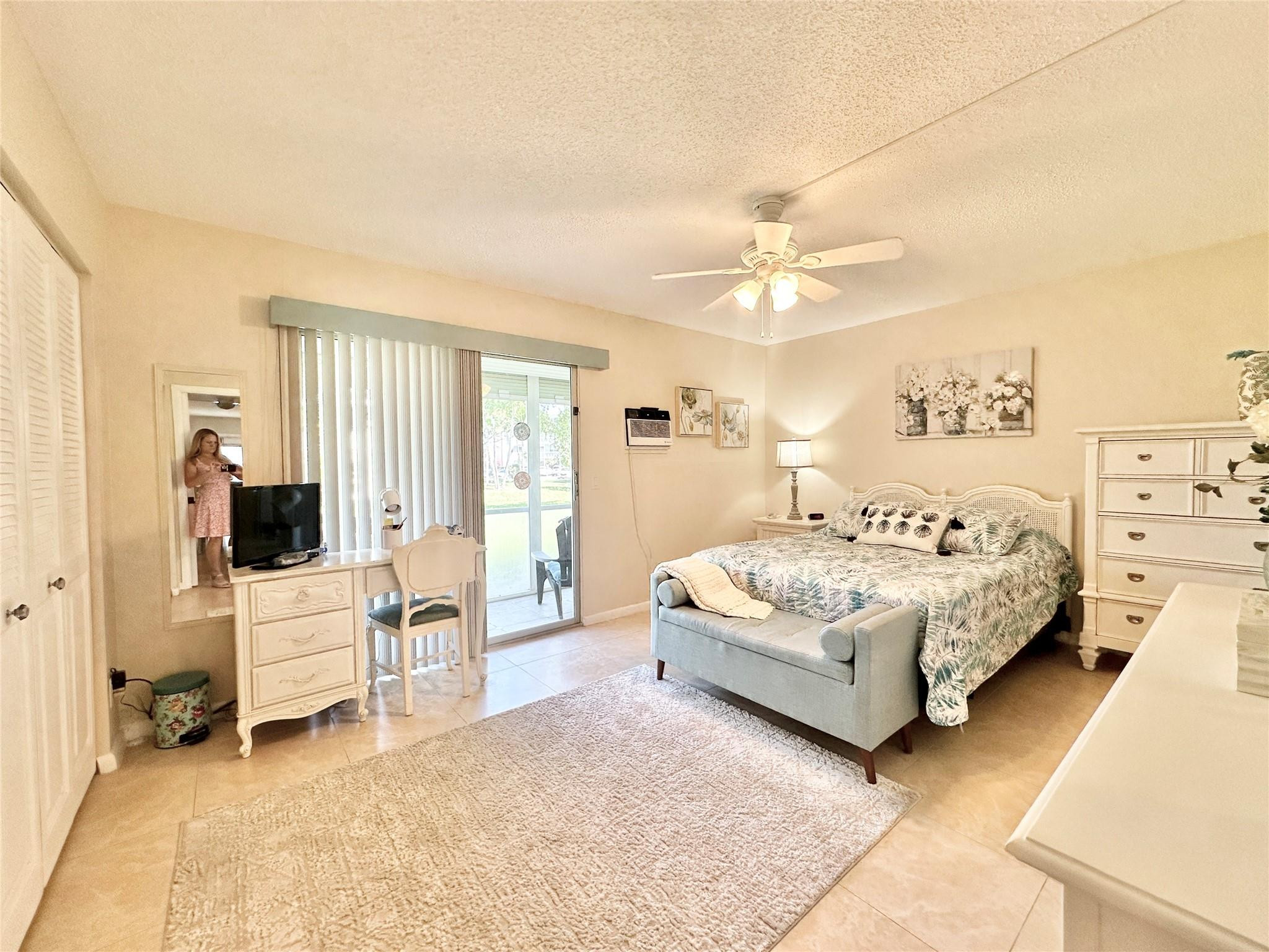 210 Newport M 210