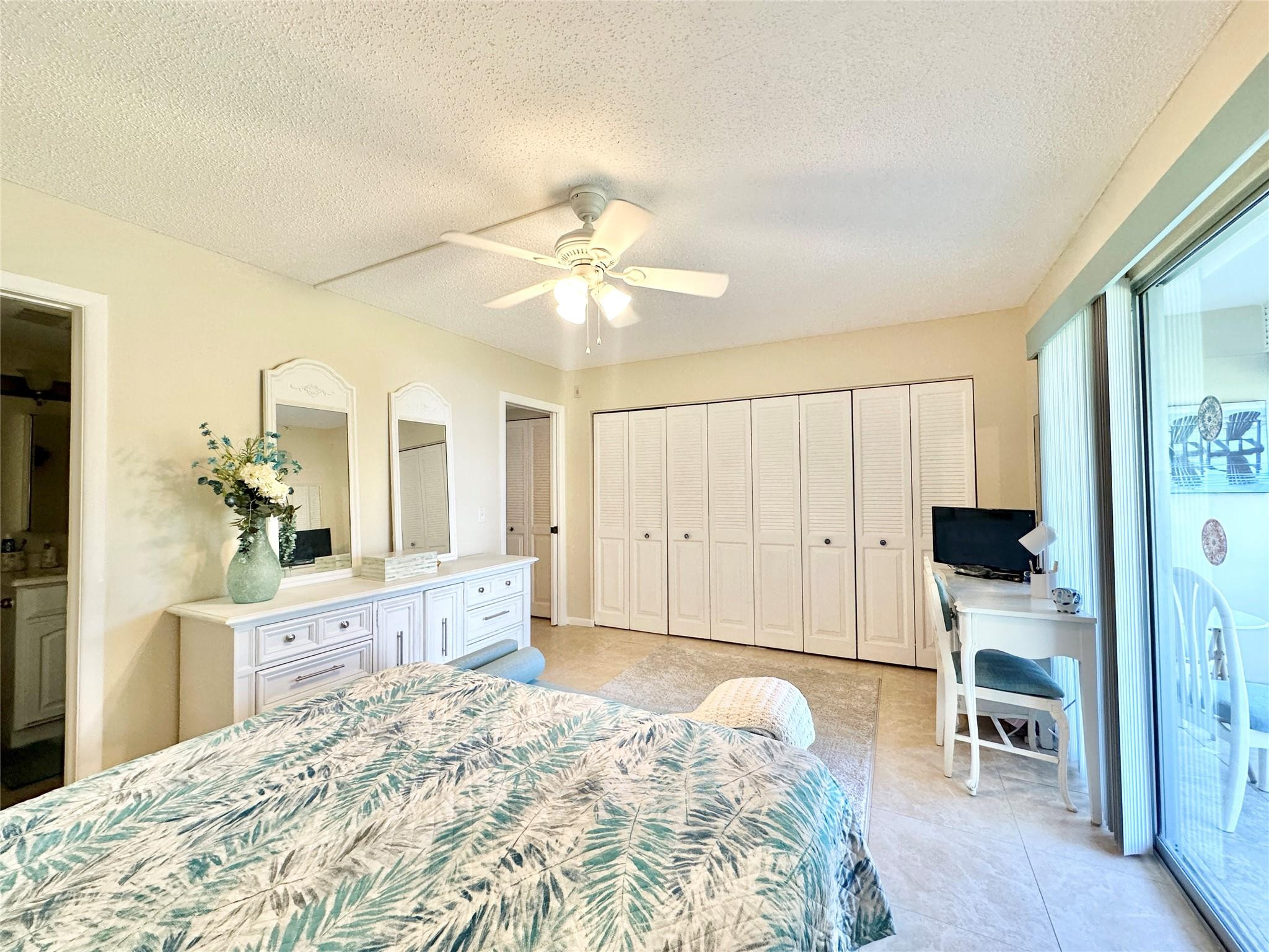 210 Newport M 210