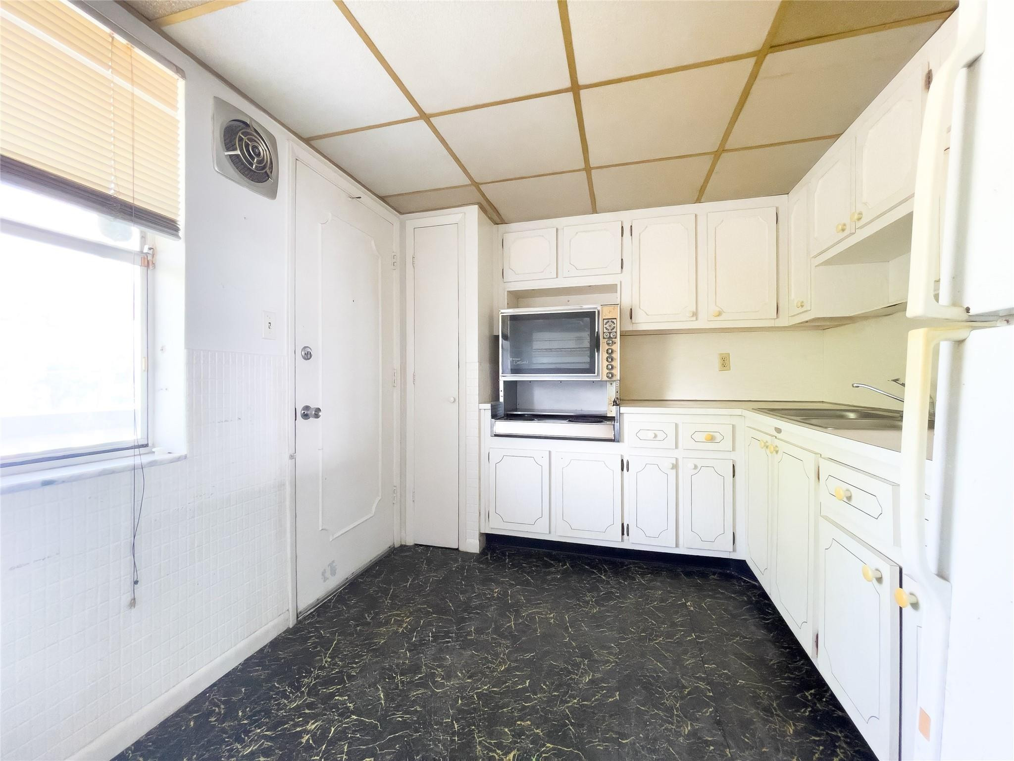 1350 NE 191st St B207