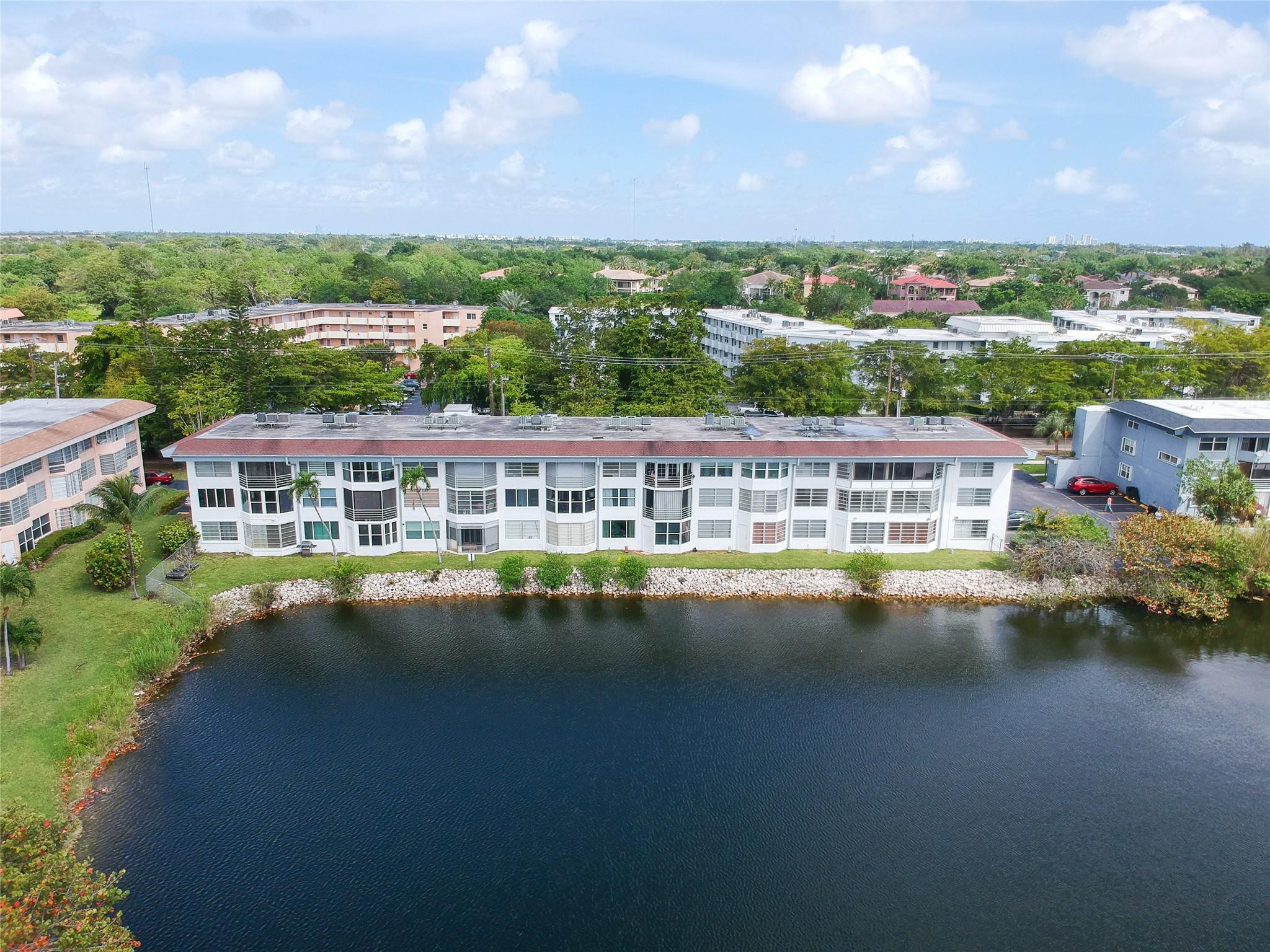 1350 NE 191st St B207