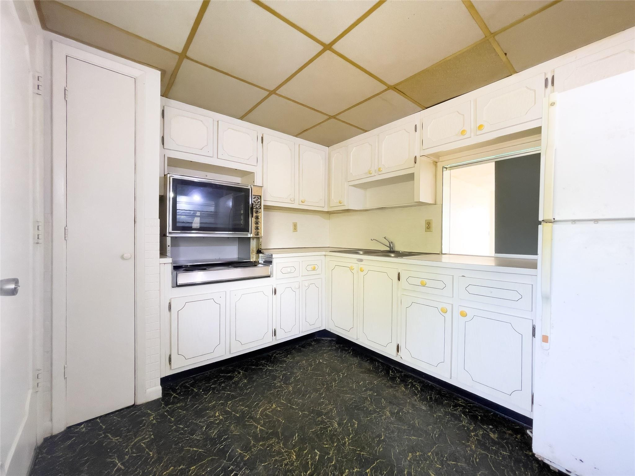 1350 NE 191st St B207