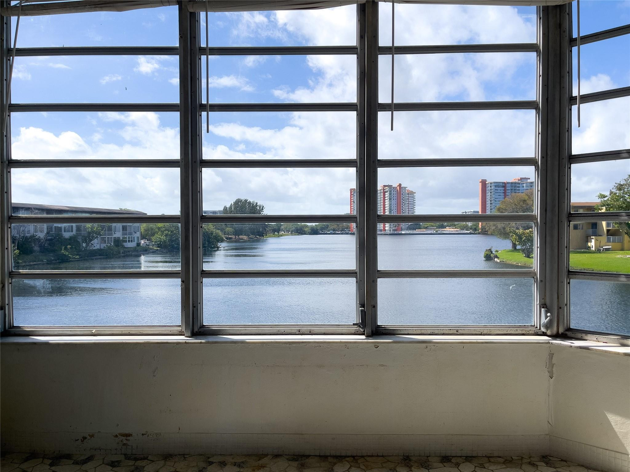 1350 NE 191st St B207