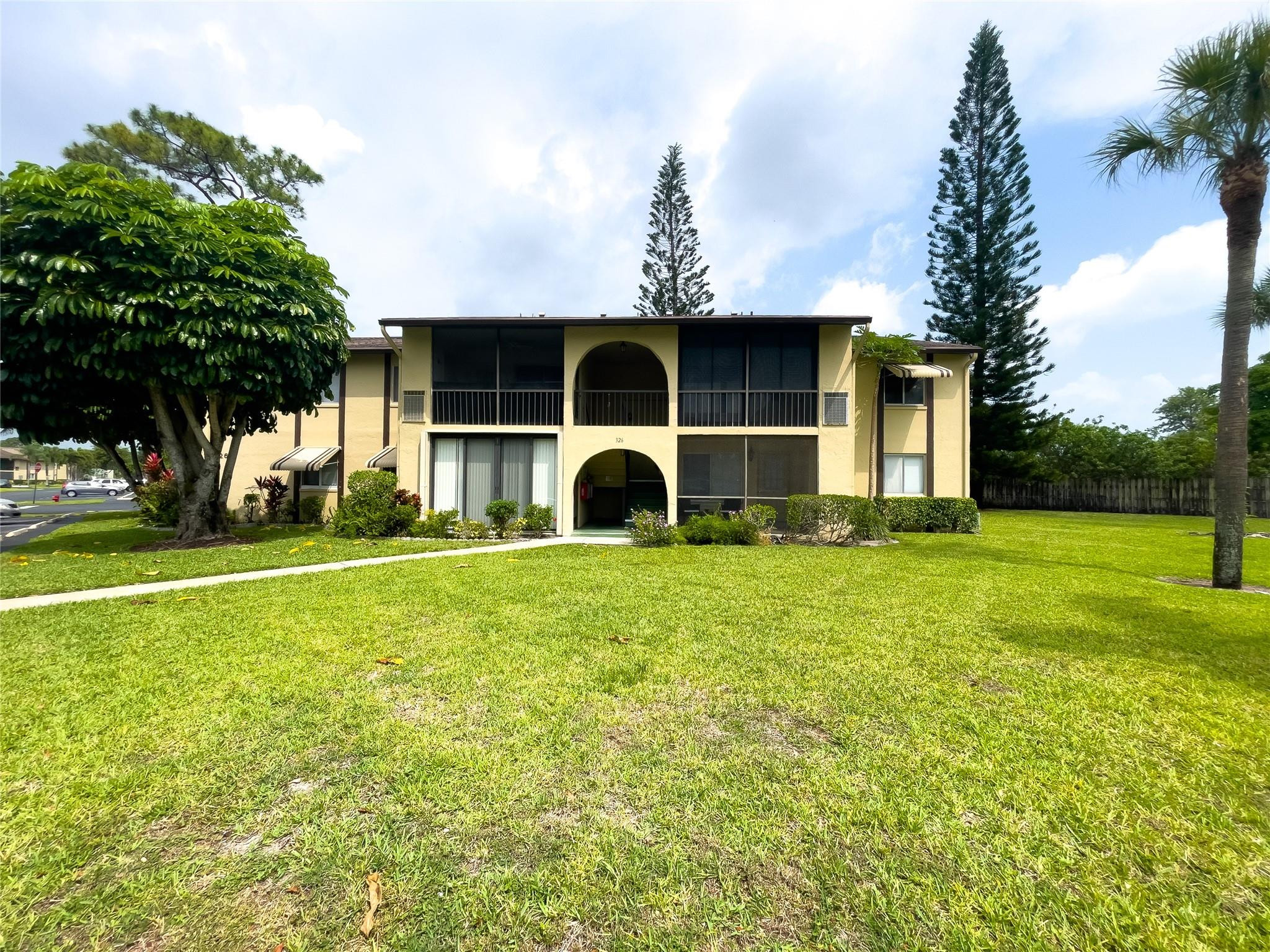 326 Pine Ridge Cir D2