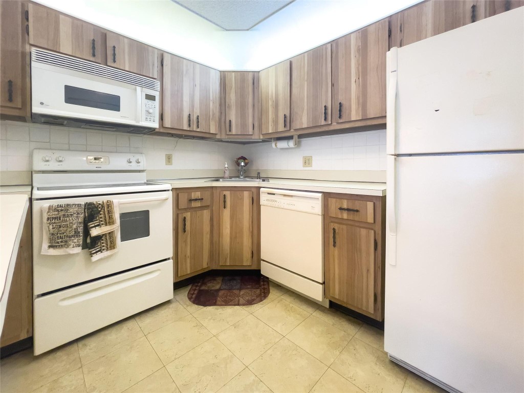 326 Pine Ridge Cir D2