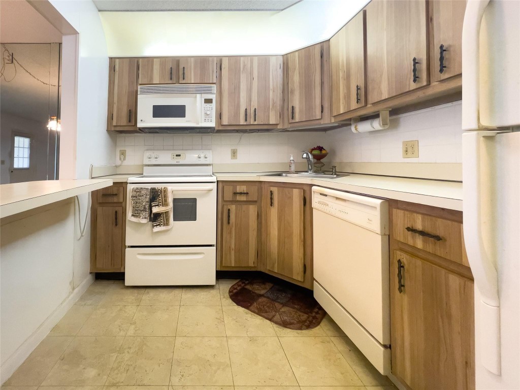 326 Pine Ridge Cir D2