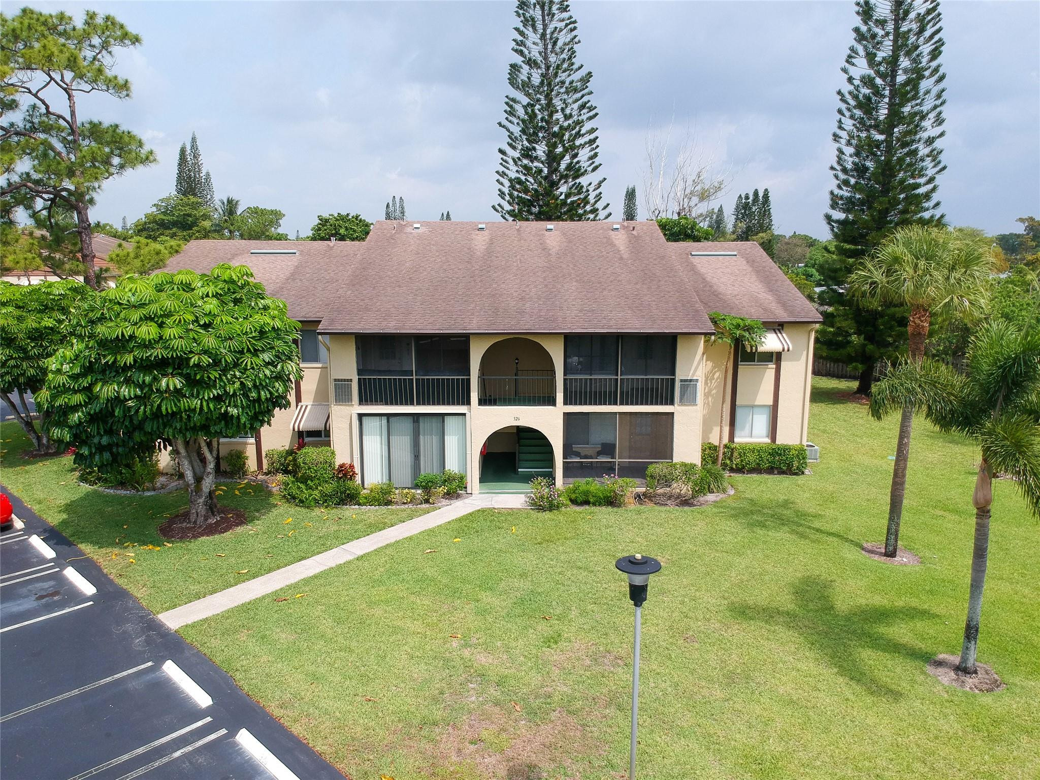 326 Pine Ridge Cir D2