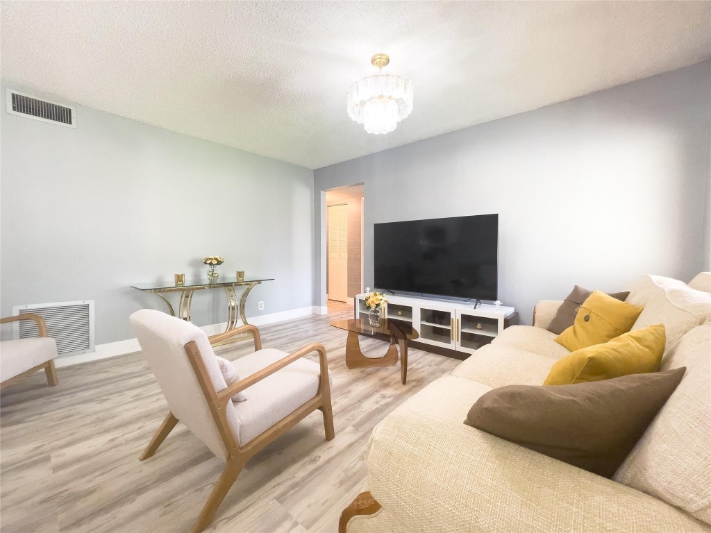 340 Knotty Pine Cir B2