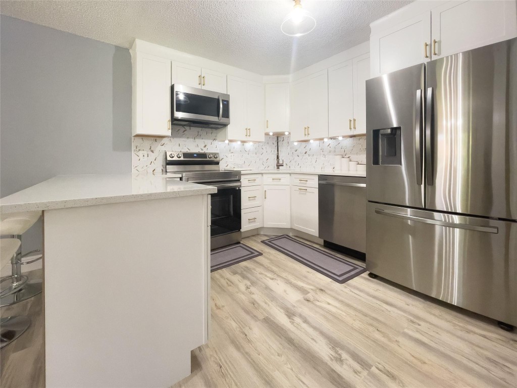 340 Knotty Pine Cir B2