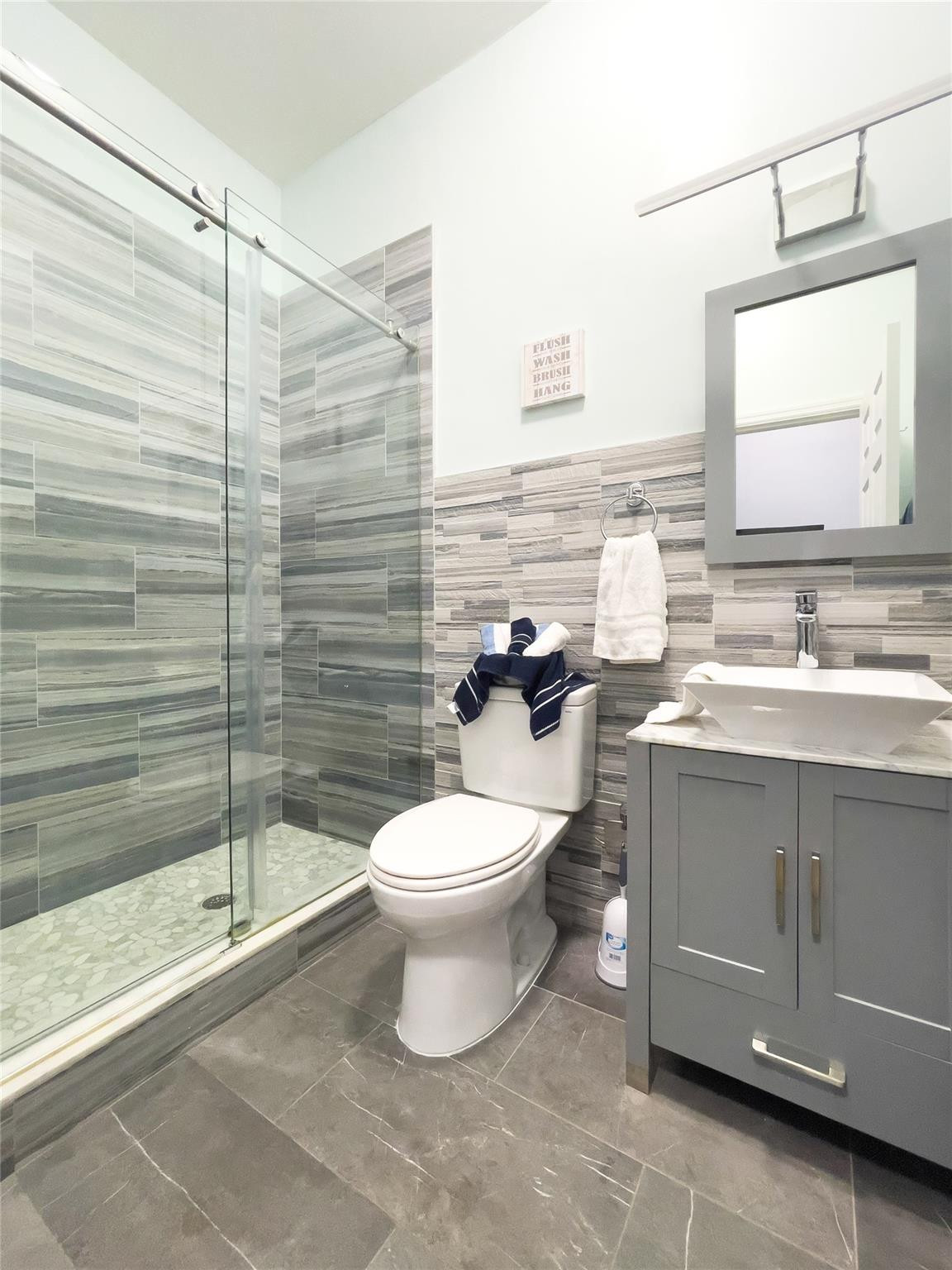 470 NW 126th St