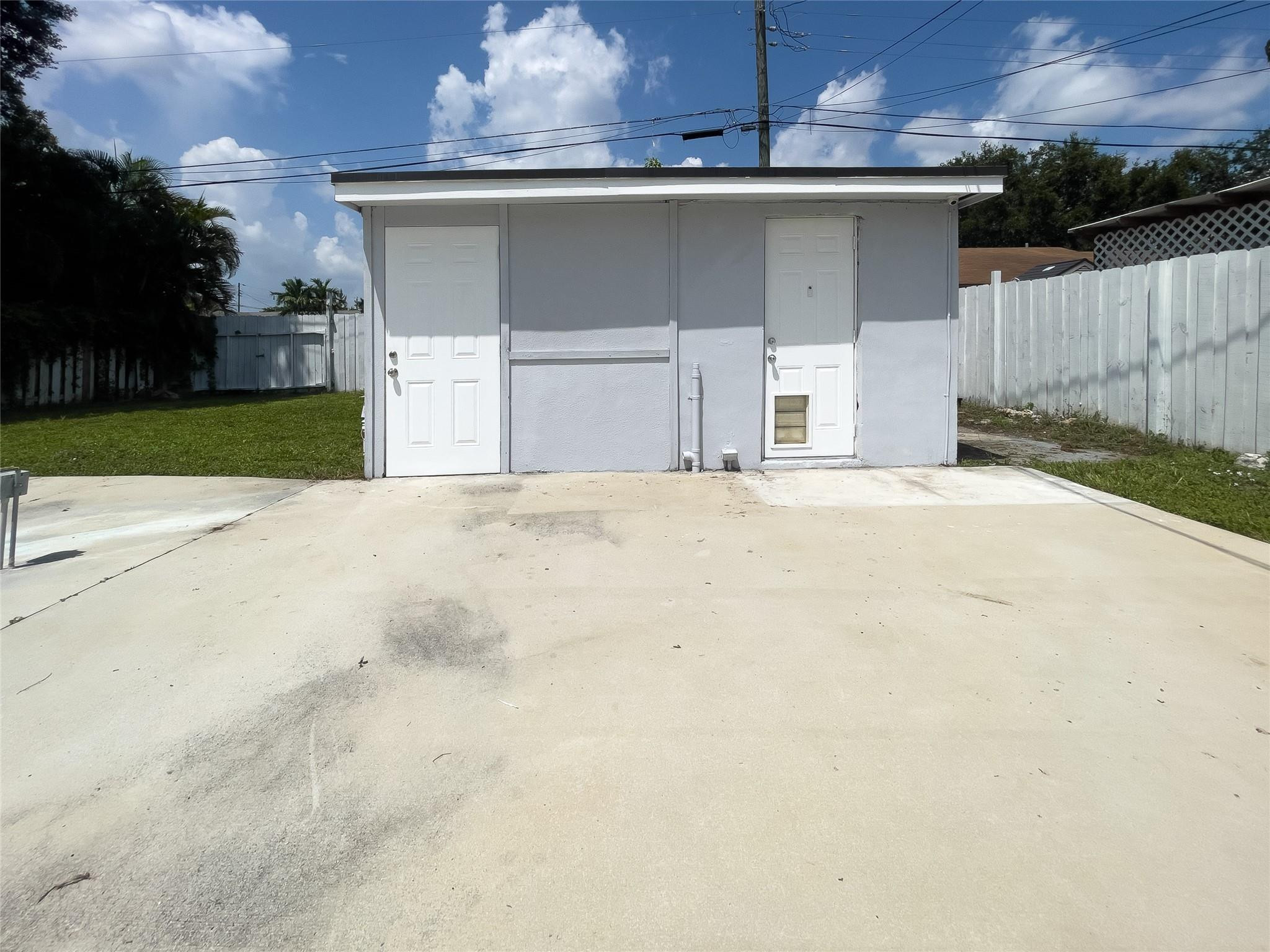 4239 SW 61st Ave