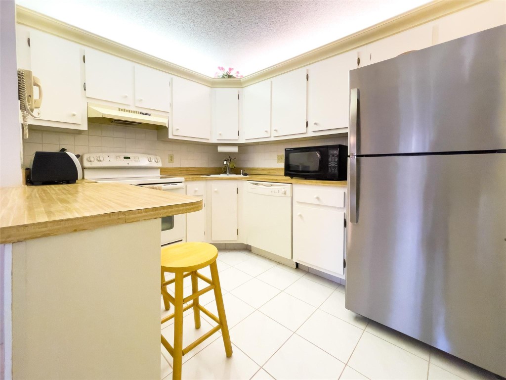 339 Knotty Pine Cir B1