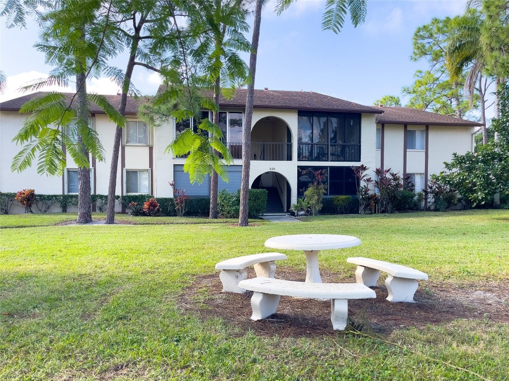 339 Knotty Pine Cir B1