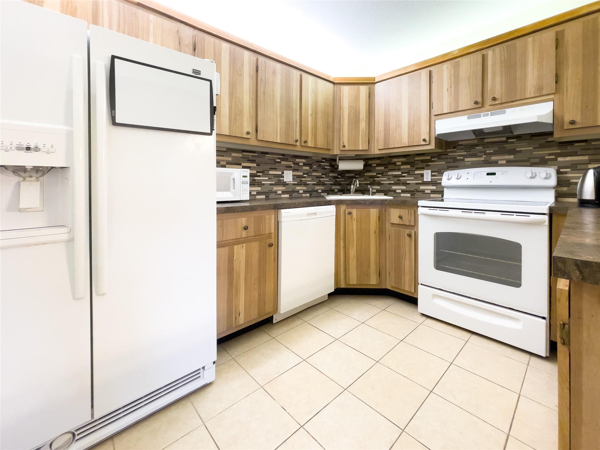 330 Knotty Pine Cir A1